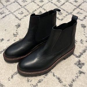 New Caslon Chelsea Boots